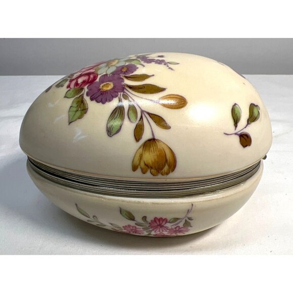 Vintage Lefton Japan Porcelain Egg-Shaped Trinket Box With Floral & Butterfly De - Picture 3 of 6